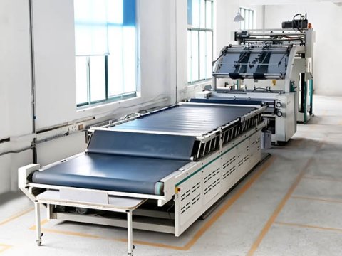 印刷設(shè)備展示-全自動瓦楞貼面機(jī)